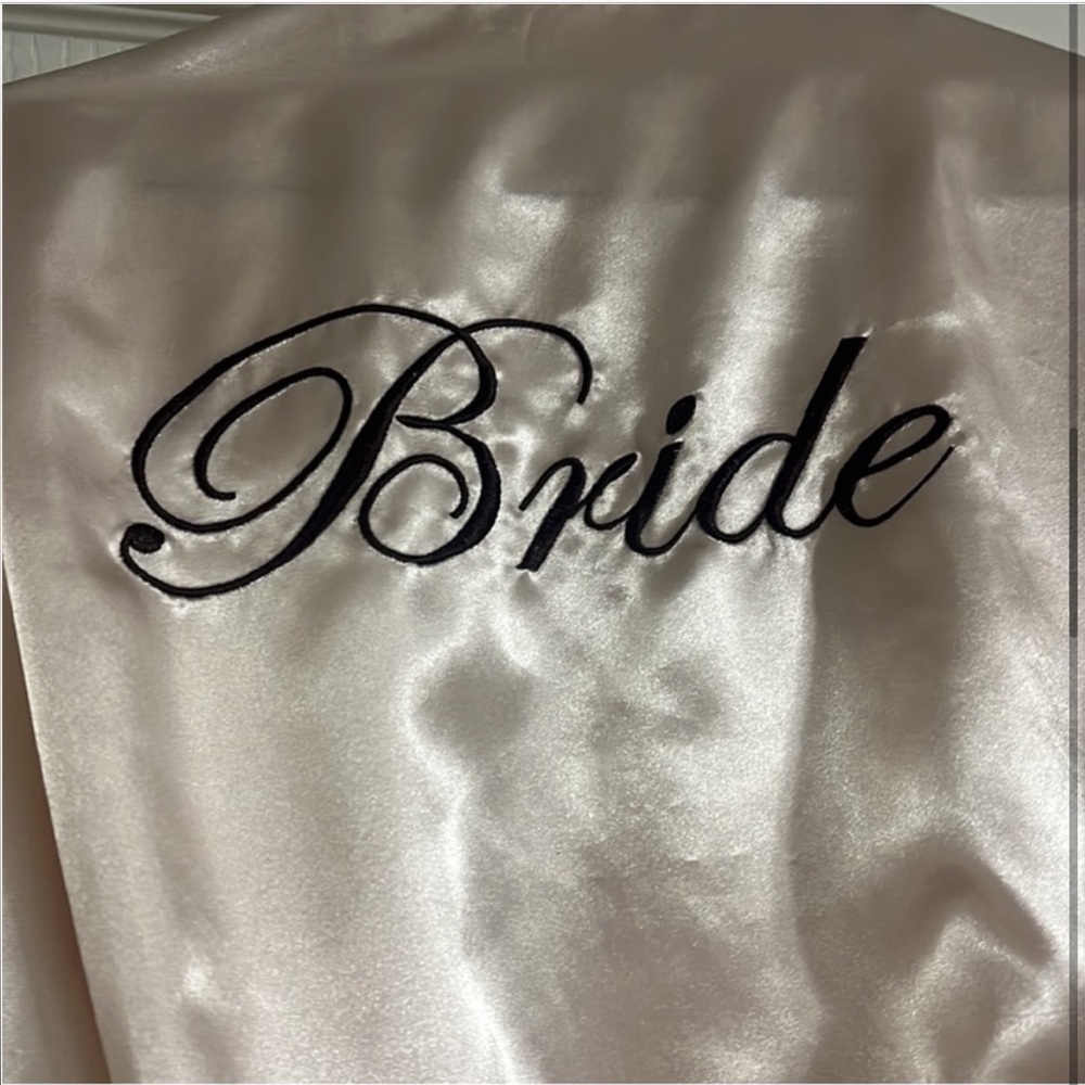 Bridal Robe - Picture 2 of 5